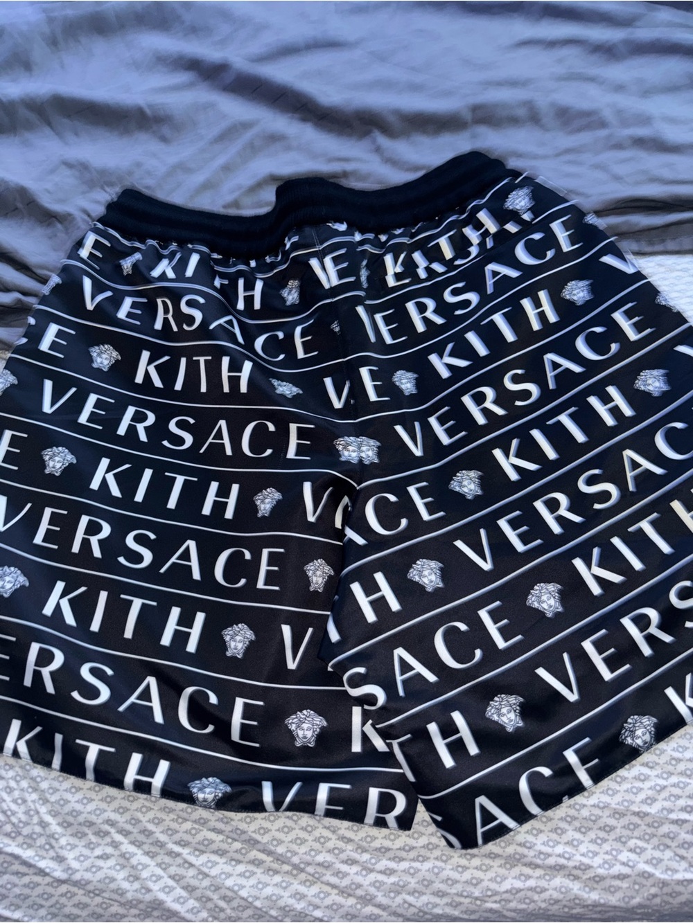 Designer-Versace suit,set used gently color black